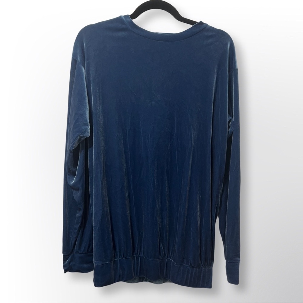 Laina Rauma Velour Top (from the leisure collection)
Condition: Great